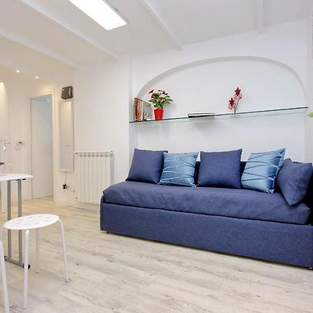 Ych-Confortevole Suite Al Colosseo Rome Bagian luar foto