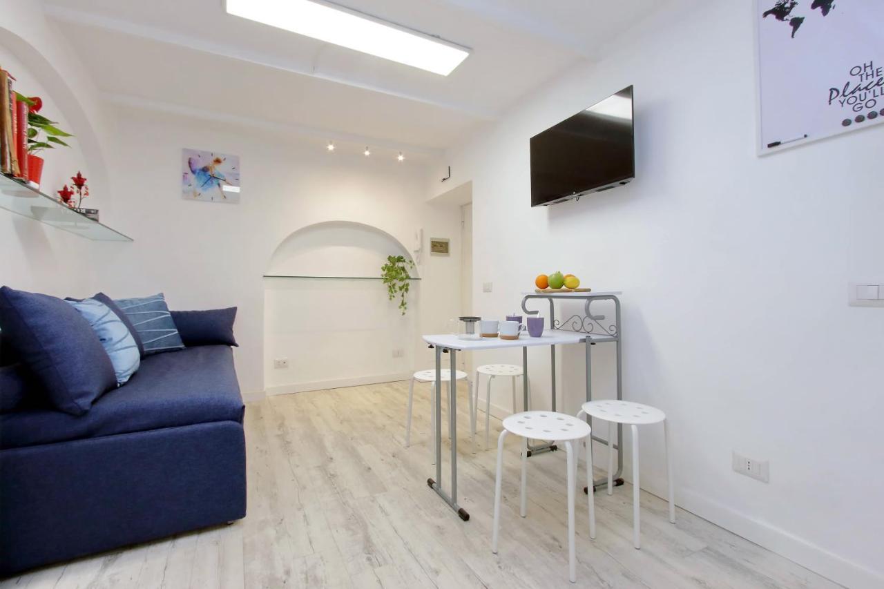 Ych-Confortevole Suite Al Colosseo Rome Bagian luar foto