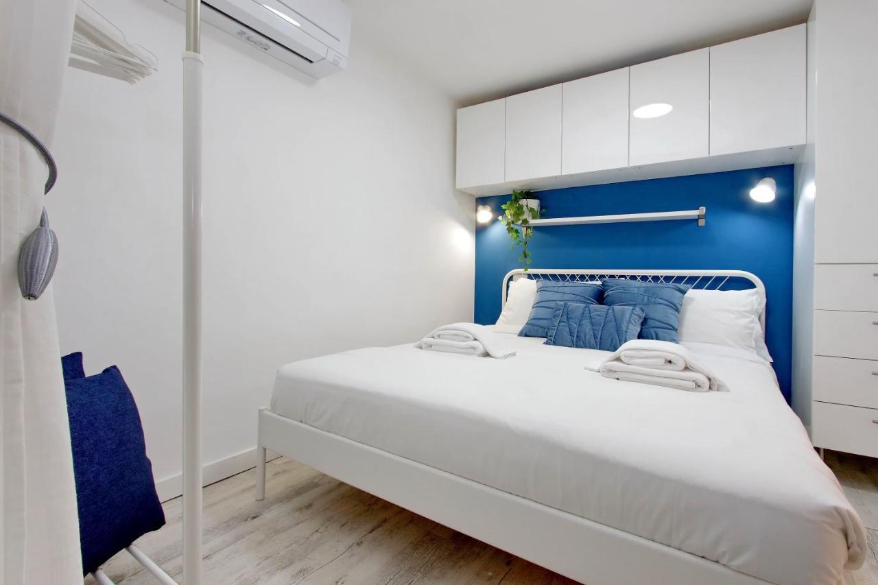 Ych-Confortevole Suite Al Colosseo Rome Bagian luar foto